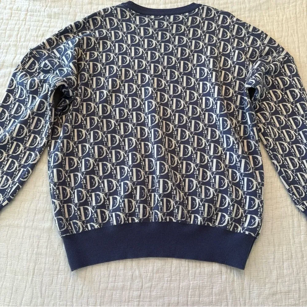 Vandy The Pink AOP Blue Sweater Mens Large